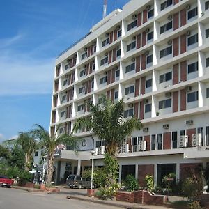 Pinnacle Satun Hotel Exterior photo