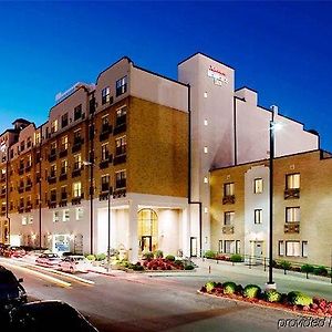 Residence Inn Kansas City Country Club Plaza Exterior photo