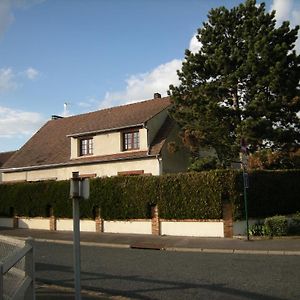 Au Nid De Tille Bed & Breakfast Exterior photo