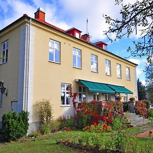 Pensionat Praestgarden Bed & Breakfast Töreboda Exterior photo