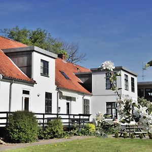 Provstegarden Bed & Breakfast Bed & Breakfast Hovedgård Exterior photo