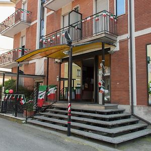 Vip Hotel Piacenza Exterior photo