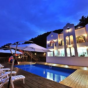 Hillstory Villa Gapyeong Exterior photo