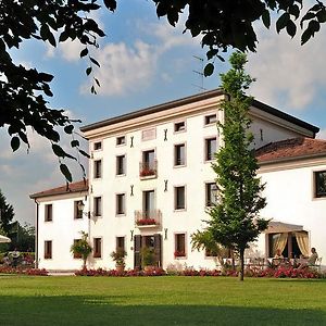 Hotel Villa Dei Carpini Oderzo Exterior photo