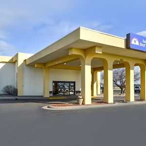 Americas Best Value Inn Moline Exterior photo