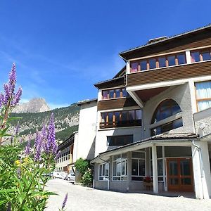 Vvf Queyras Hotel Ceillac Exterior photo