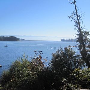 Ty Collwyn Waterfront Retreat Bed & Breakfast Sooke Exterior photo