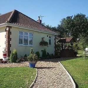 Salmons Leap Hotel Beccles Exterior photo