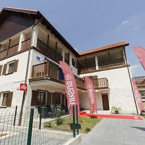 Pensiunea Carol Hotel Floreşti Exterior photo