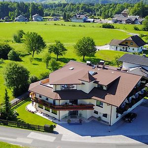 Pension Schlommer Sankt Gilgen Exterior photo