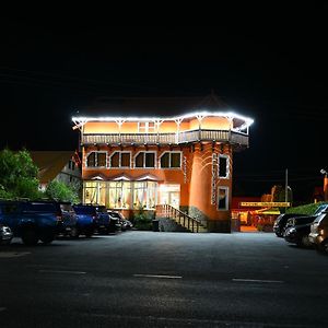 Vila Belvedere Hotel Haţeg Exterior photo