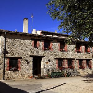 Tirontillana Hotel Dehesa de Cuellar Exterior photo