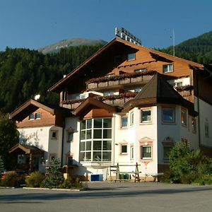 Sporthotel Moelltal Flattach Exterior photo