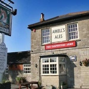 The Carpenters Arms Hotel South Marston Exterior photo