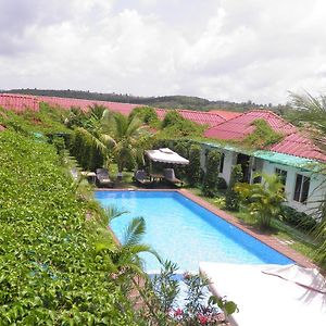 White Boutique Hotel And Residences Sihanoukville Exterior photo