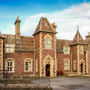 3 Old Police Station Villa Dunster Exterior photo