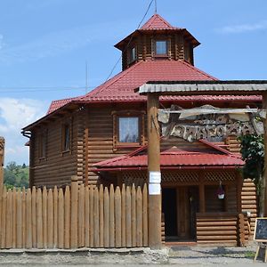 Hotel Zlagoda Lazeșciîna Exterior photo