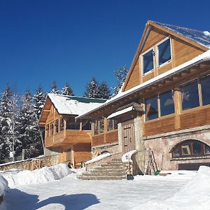 Etno Naselje Kum Bed & Breakfast Sokolac  Exterior photo