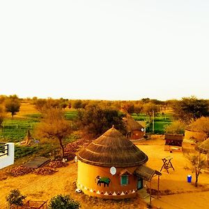 Desert Nights Hotel Mandāwa Room photo