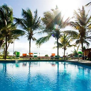 Tropical Refuge Hotel Playa El Agua Exterior photo