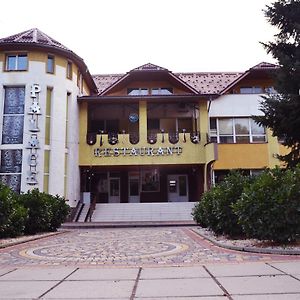 Golden Palace Hotel Dubove Exterior photo