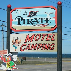 Motel & Camping Le Pirate Cap-Chat Exterior photo