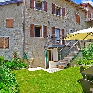 Casa Del Borgo Pregasio Garden And View By Gardadomusmea Villa Tremosine Exterior photo