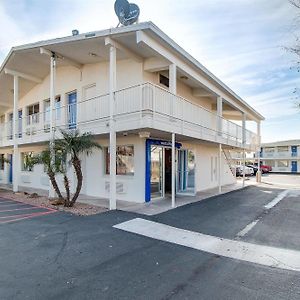 Motel 6-Phoenix, Az - East Exterior photo