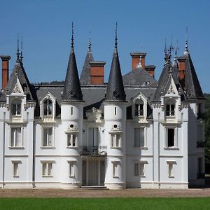 Château de la Motte Bed & Breakfast Noailly Exterior photo