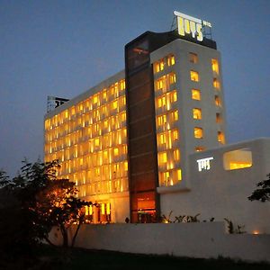 Keys Select By Lemon Tree Hotels, Kochi Exterior photo