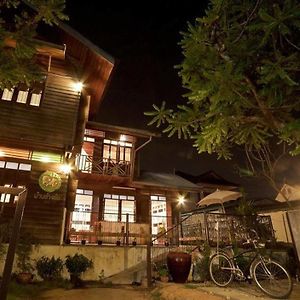 Baan Chang Ton Hotel Surin Exterior photo