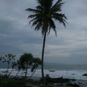 Cimajasquare Hotel&Restaurant Pelabuhan Ratu Exterior photo