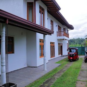 Mount River View Hotel Kandy Exterior photo