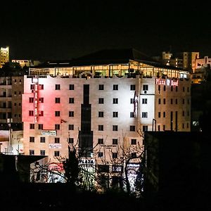 Queen Plaza Hotel Hebron Exterior photo