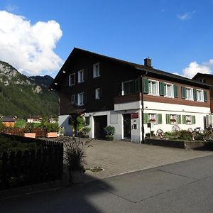 Bnbetschart Bed & Breakfast Muotathal Exterior photo