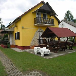 Holiday Home In Balatonmariafuerdo 19426 Exterior photo