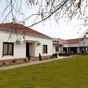 Mladenovic Apartments Cladova Exterior photo