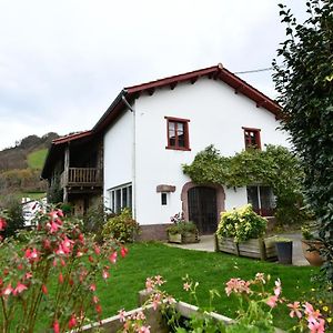 Ferme Ithurburia Hotel Saint-Michel  Exterior photo