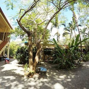Tropical Sands Dominical Eco Inn Exterior photo