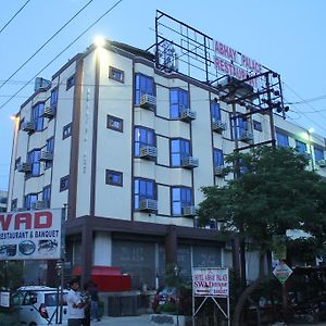 Hotel Abhay Palace New Delhi Exterior photo