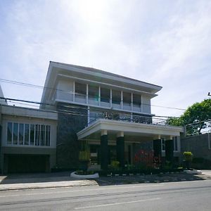 Reddoorz Plus Near Universitas Negeri Makassar 2 Hotel Exterior photo