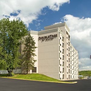 Doubletree By Hilton Washington Meadow Lands Casino Area Hotel Exterior photo