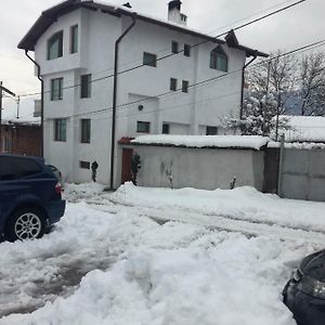 Bayrakova Guest House Dobriniște Exterior photo