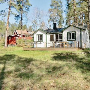 Nice Home In Oskarshamn With House Sea View Århult Exterior photo