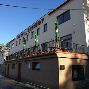 Hotel Zlechov Plumlov Exterior photo