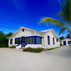 Excellent Efficciency Next Coral Gables Villa Miami Exterior photo