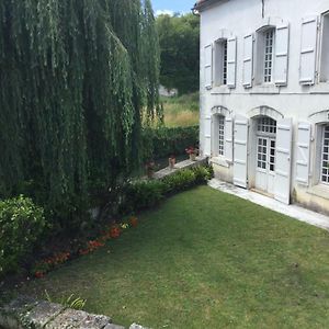 La Maison Du Pont Bed & Breakfast La Rochebeaucourt-et-Argentine Exterior photo