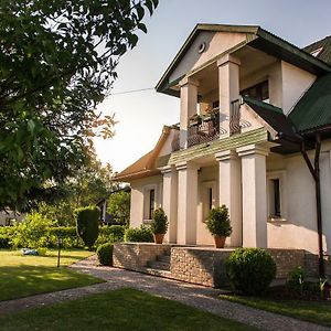 Jada Goscie Hotel Piasek  Exterior photo