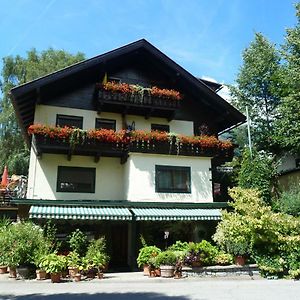 Gaestehaus-Staats Bed & Breakfast Obervellach Exterior photo