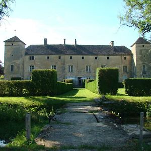 Château d'Ozenay Bed & Breakfast Exterior photo